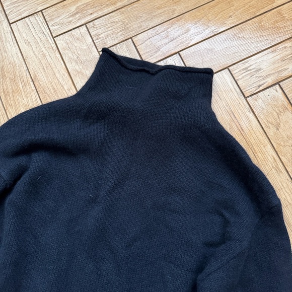 Aritzia Wilfred Cyprie Luxe Cashmere Sweater - Picture 4 of 5